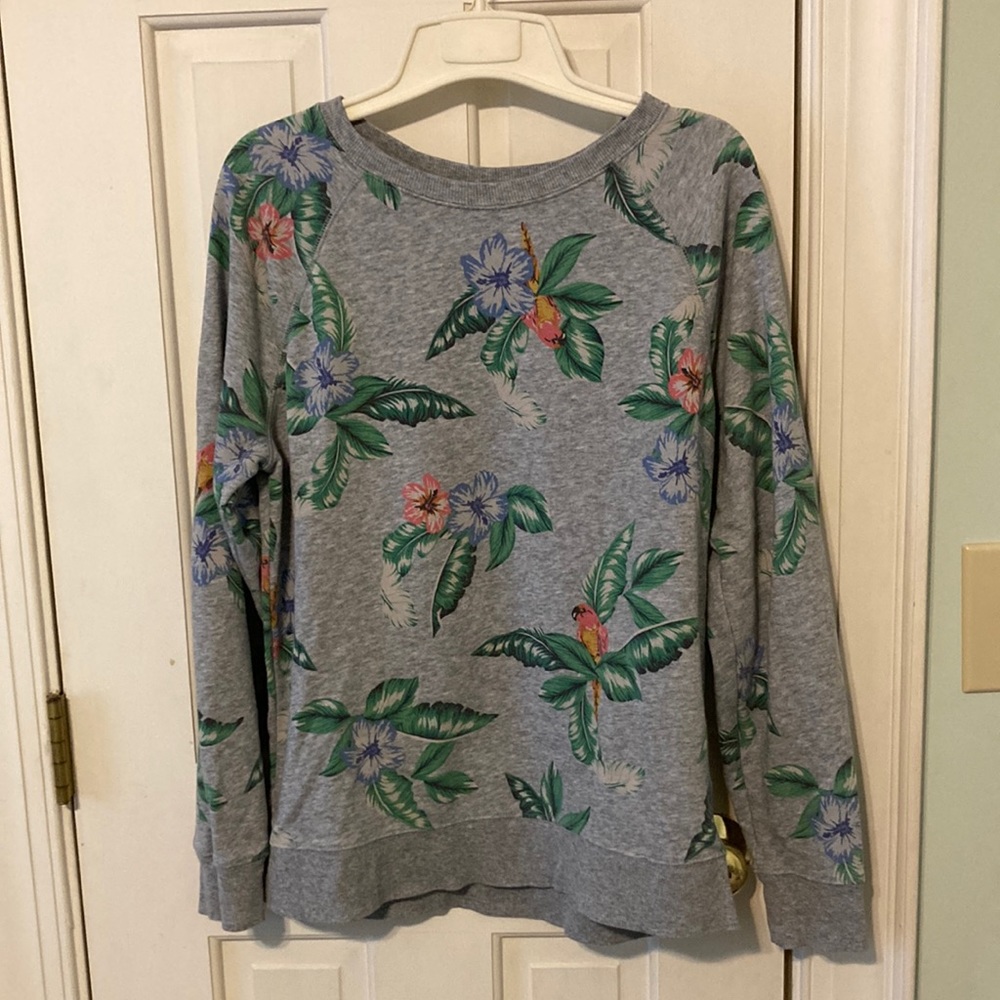 The brand is Old navy, Size: M Condition: Pre-owned.